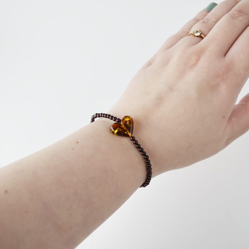 Amber bracelet with heart pendant - Image 2