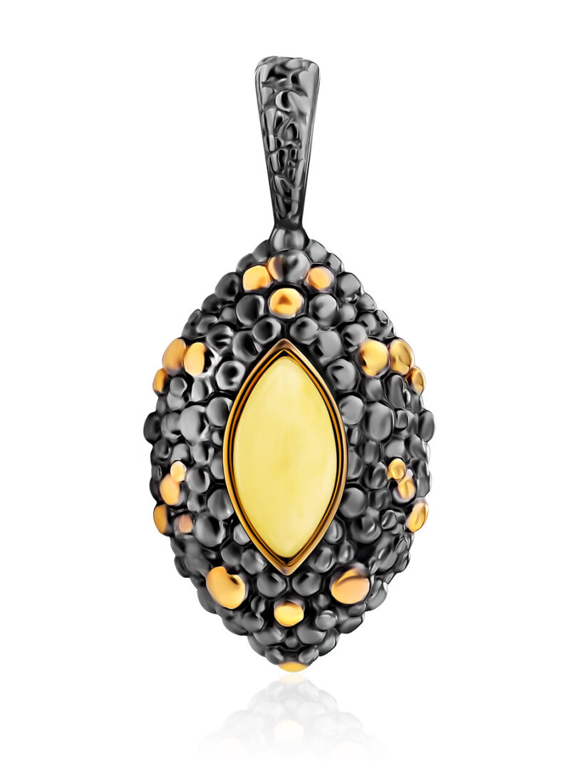 Pendant decorated with natural amber Rauschen