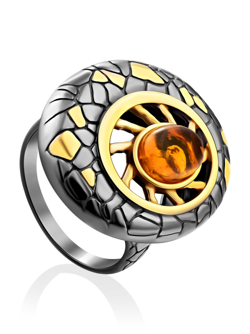 Spectacular large ring Donatella made of natural amber 17