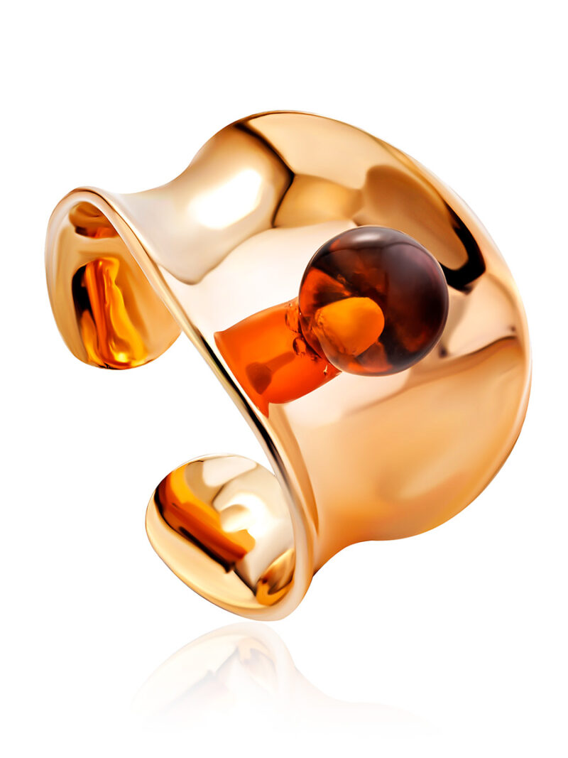 Wide voluminous Palazzo ring from ifamore with non-woven amber