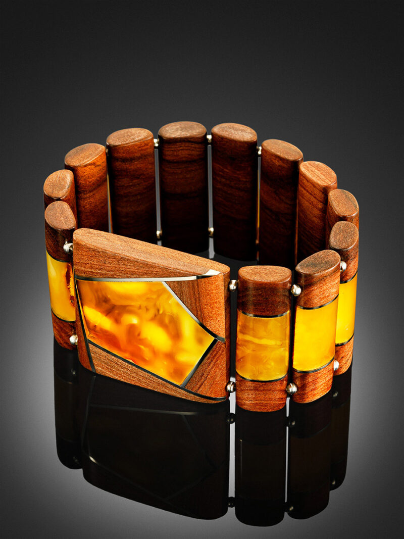 Stylish bracelet made of wood and natural amber Indonesia - Image 3