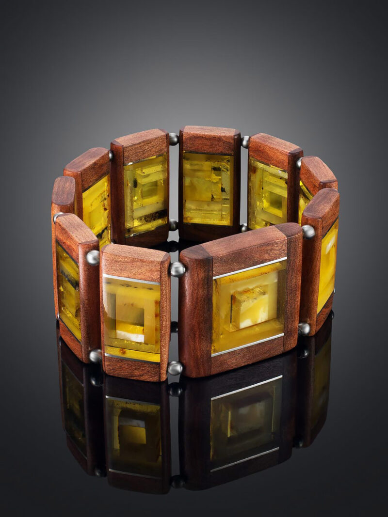 Original wooden bracelet with natural Baltic amber Indonesia - Image 2