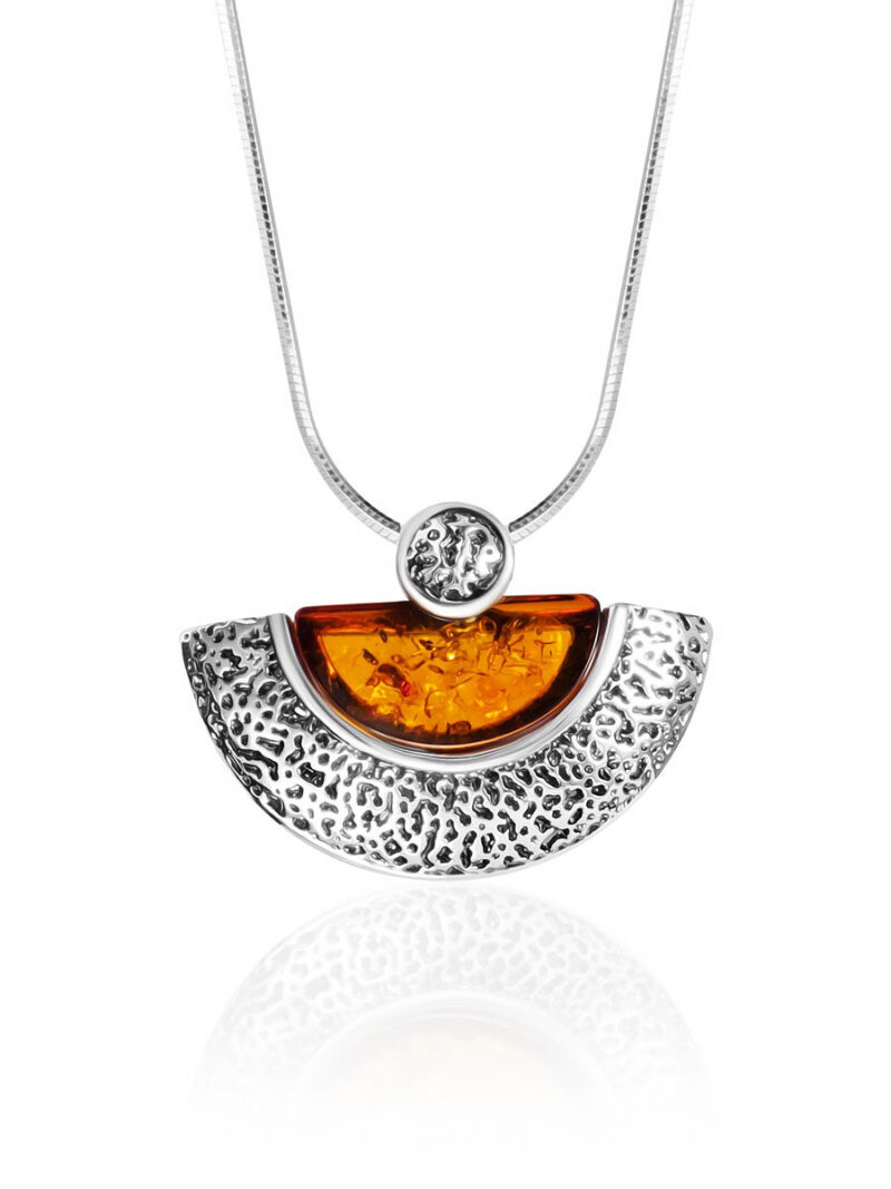 Noble necklace Tais made of natural amber